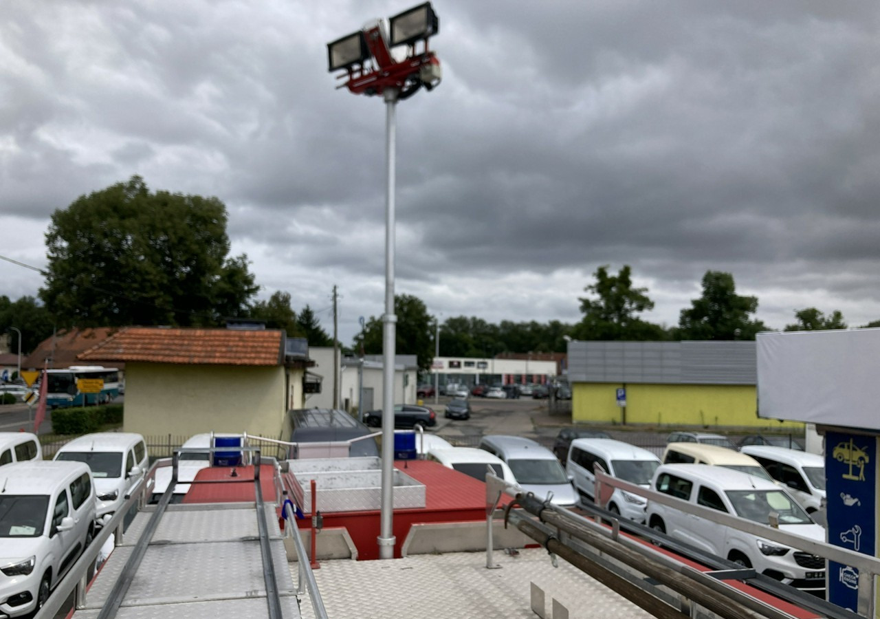 Fire truck MAN Inny MAN MAN 15,250 Straż pożarna gaśnicza 9-osobowa 4X4 Wóz strażacki 2003: picture 9 Fire truck MAN Inny MAN MAN 15,250 Straż pożarna gaśnicza 9-osobowa 4X4 Wóz strażacki 2003: picture 9