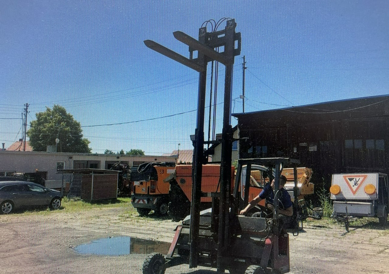 Mercedes-Benz Sprinter Wózek widłowy podwieszany Widlak - Tipper van: picture 1 Mercedes-Benz Sprinter Wózek widłowy podwieszany Widlak - Tipper van: picture 1