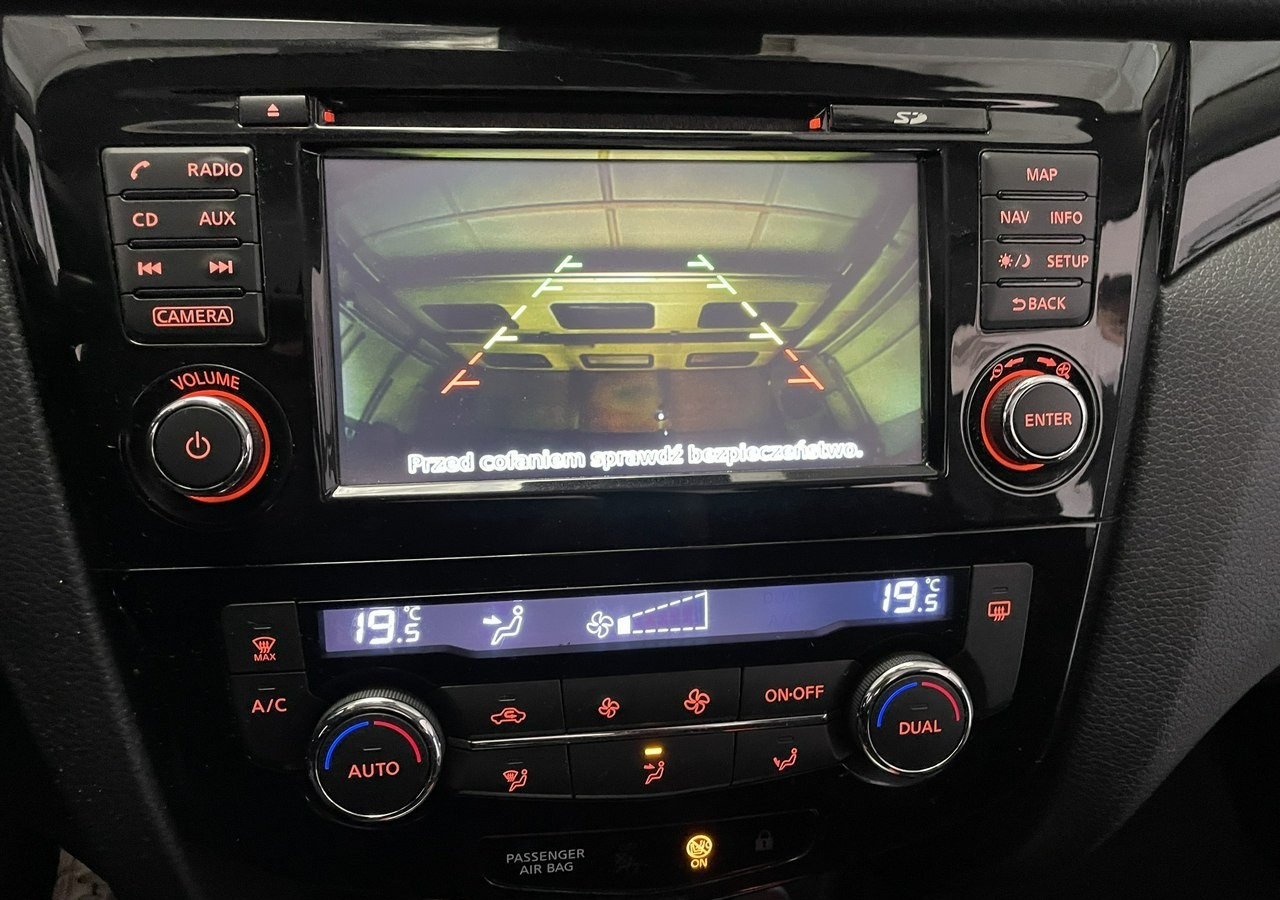 Nissan Qashqai II Nissan Qashqai 1.2 DIG-T Acenta Klimatronik Navi Kamera Model 2015 - SUV: picture 5 Nissan Qashqai II Nissan Qashqai 1.2 DIG-T Acenta Klimatronik Navi Kamera Model 2015 - SUV: picture 5
