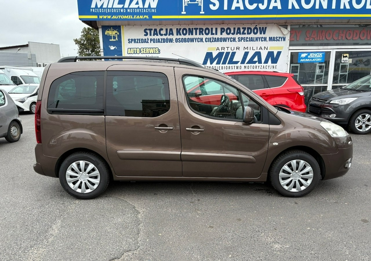 Peugeot Partner II Peugeot Partner Tepee 100 Family Model 2013 - Estate car: picture 2 Peugeot Partner II Peugeot Partner Tepee 100 Family Model 2013 - Estate car: picture 2