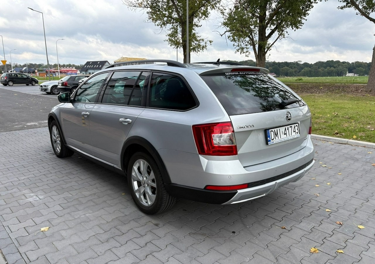 Skoda Octavia III Skoda Octavia 4X4 Scout 2.0 TDI -150KM Model 2017 Bezwypadkowa FV 23 - Car: picture 5 Skoda Octavia III Skoda Octavia 4X4 Scout 2.0 TDI -150KM Model 2017 Bezwypadkowa FV 23 - Car: picture 5