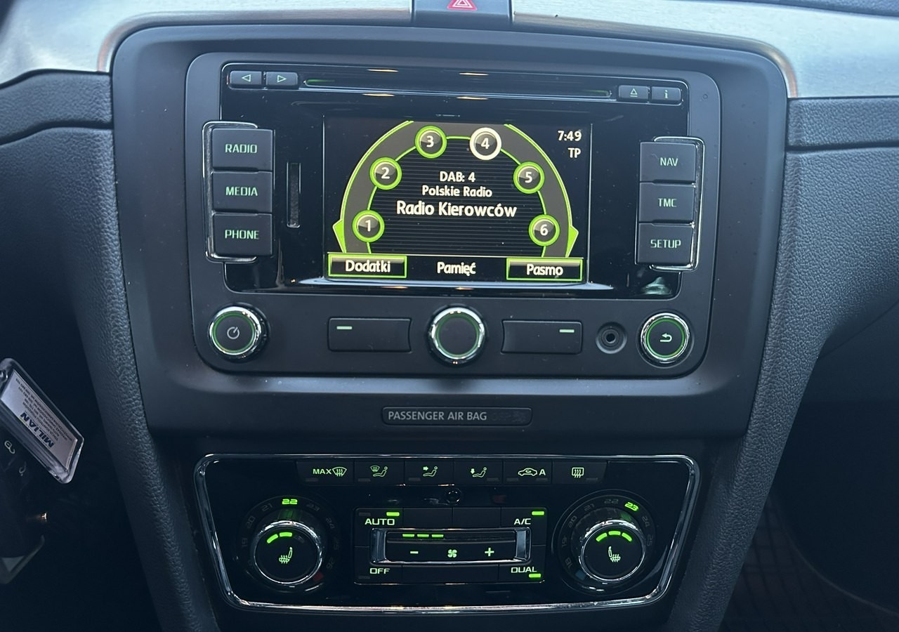 Skoda Superb II Skoda Superb 1.8TSI 160KM LPG PRINS 2035 KLIMA NAVI PDC XENON 2015 - Estate car: picture 5 Skoda Superb II Skoda Superb 1.8TSI 160KM LPG PRINS 2035 KLIMA NAVI PDC XENON 2015 - Estate car: picture 5