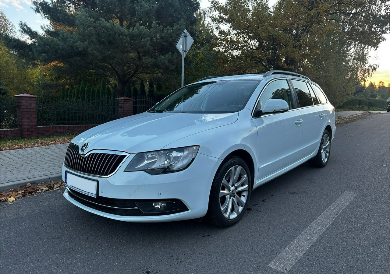 Skoda Superb II Skoda Superb 1.8TSI 160KM LPG PRINS 2035 KLIMA NAVI PDC XENON 2015 - Estate car: picture 1 Skoda Superb II Skoda Superb 1.8TSI 160KM LPG PRINS 2035 KLIMA NAVI PDC XENON 2015 - Estate car: picture 1