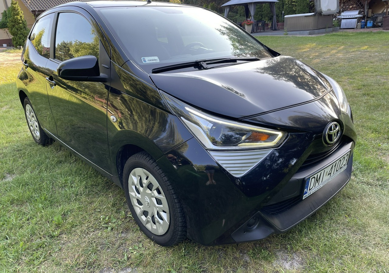 Toyota Aygo II Toyota Aygo 1.0-16V Klima Salon PL 24651km Model 2021 - Hatchback: picture 1 Toyota Aygo II Toyota Aygo 1.0-16V Klima Salon PL 24651km Model 2021 - Hatchback: picture 1