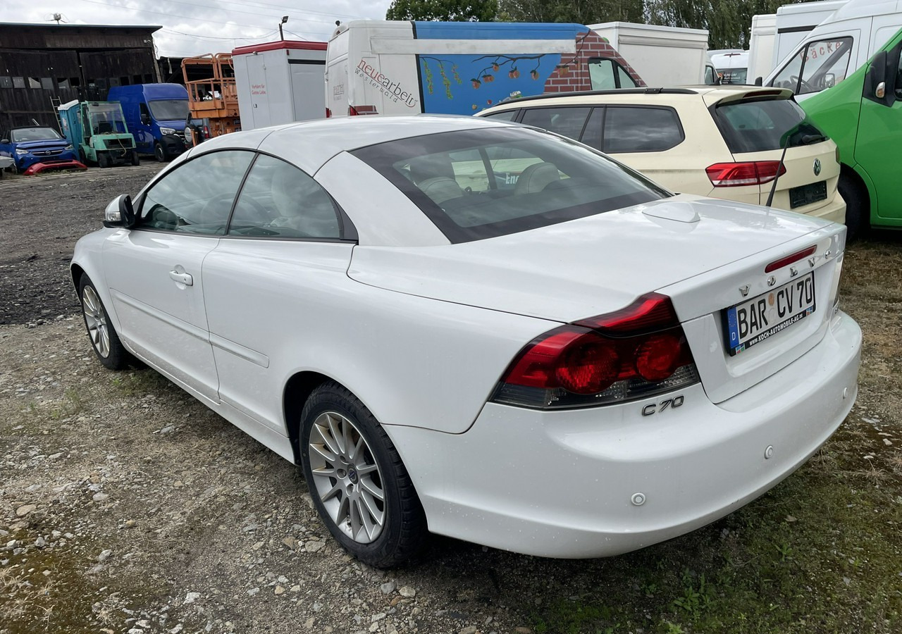 Volvo C70 II Volvo C70 2.0-136KM Cabrio Kabriolet 2010 - Car: picture 5 Volvo C70 II Volvo C70 2.0-136KM Cabrio Kabriolet 2010 - Car: picture 5