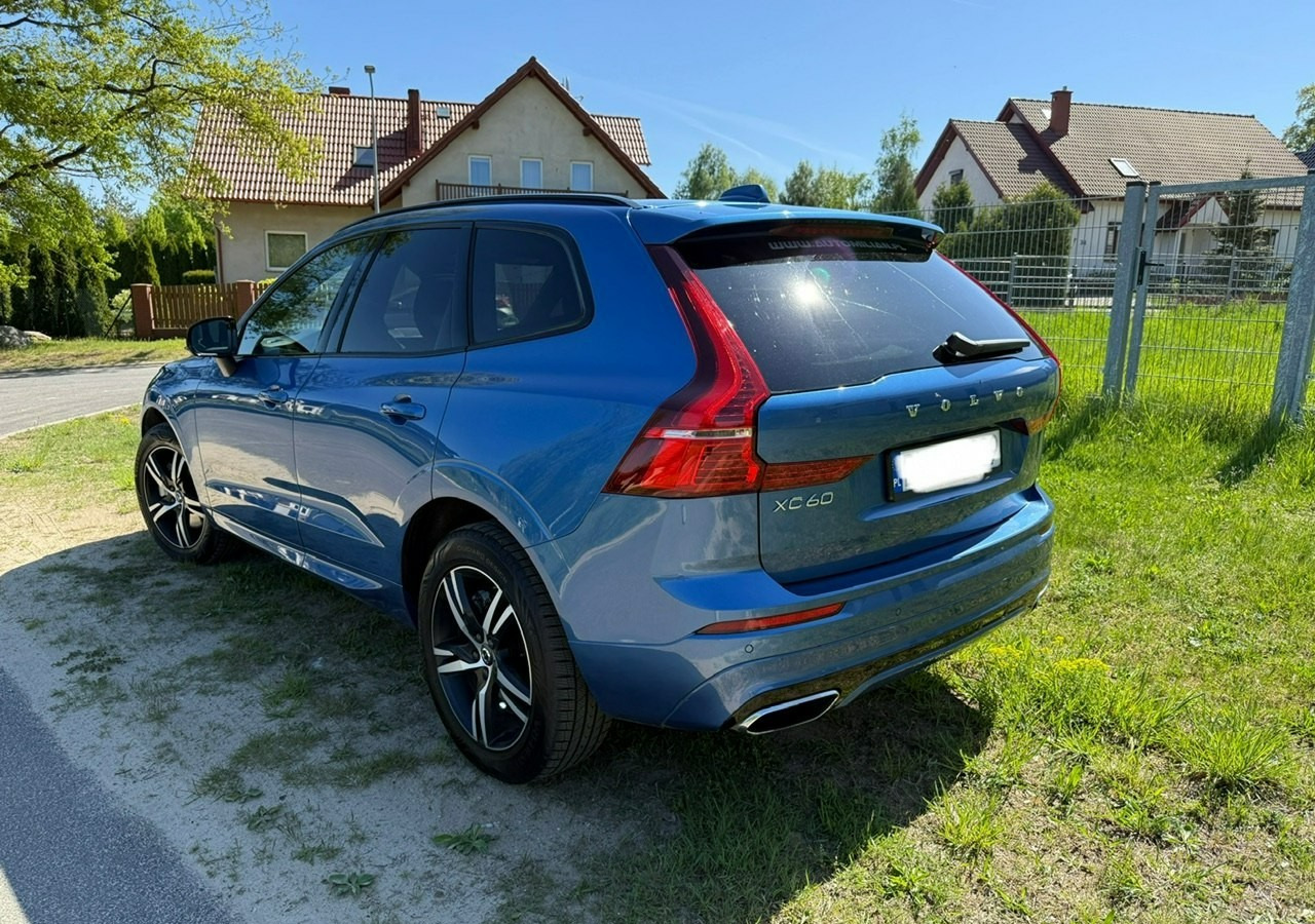 Volvo XC60 II XC60 R-design 2.0D5 235KM Automat Navi Kamery360 Panorama HAK Harman - SUV: picture 4 Volvo XC60 II XC60 R-design 2.0D5 235KM Automat Navi Kamery360 Panorama HAK Harman - SUV: picture 4