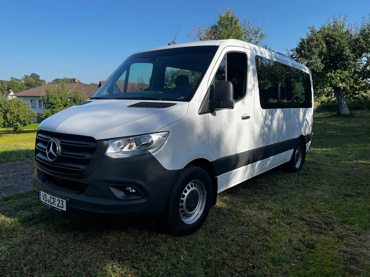 Mercedes-Benz Sprinter KOMBI TOURER DACHKLIMA 9-SITZE - Combi van: picture 1 Mercedes-Benz Sprinter KOMBI TOURER DACHKLIMA 9-SITZE - Combi van: picture 1