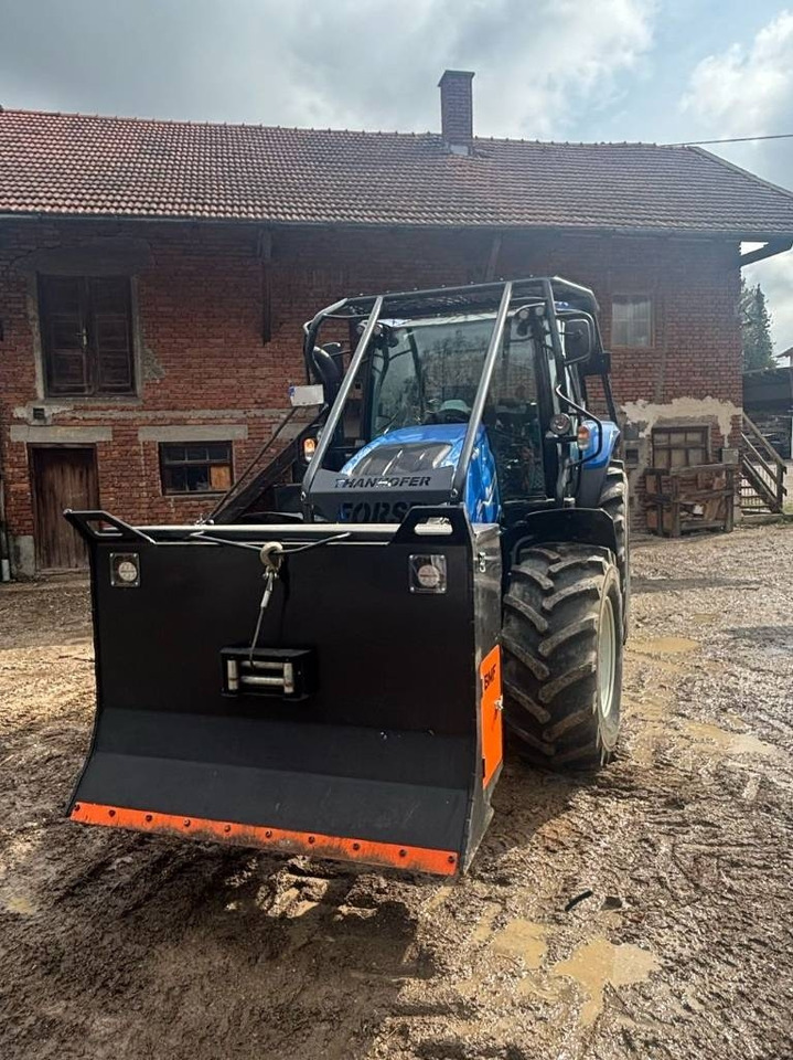 New Holland T5.110 AutoCommand - Forestry tractor: picture 2 New Holland T5.110 AutoCommand - Forestry tractor: picture 2