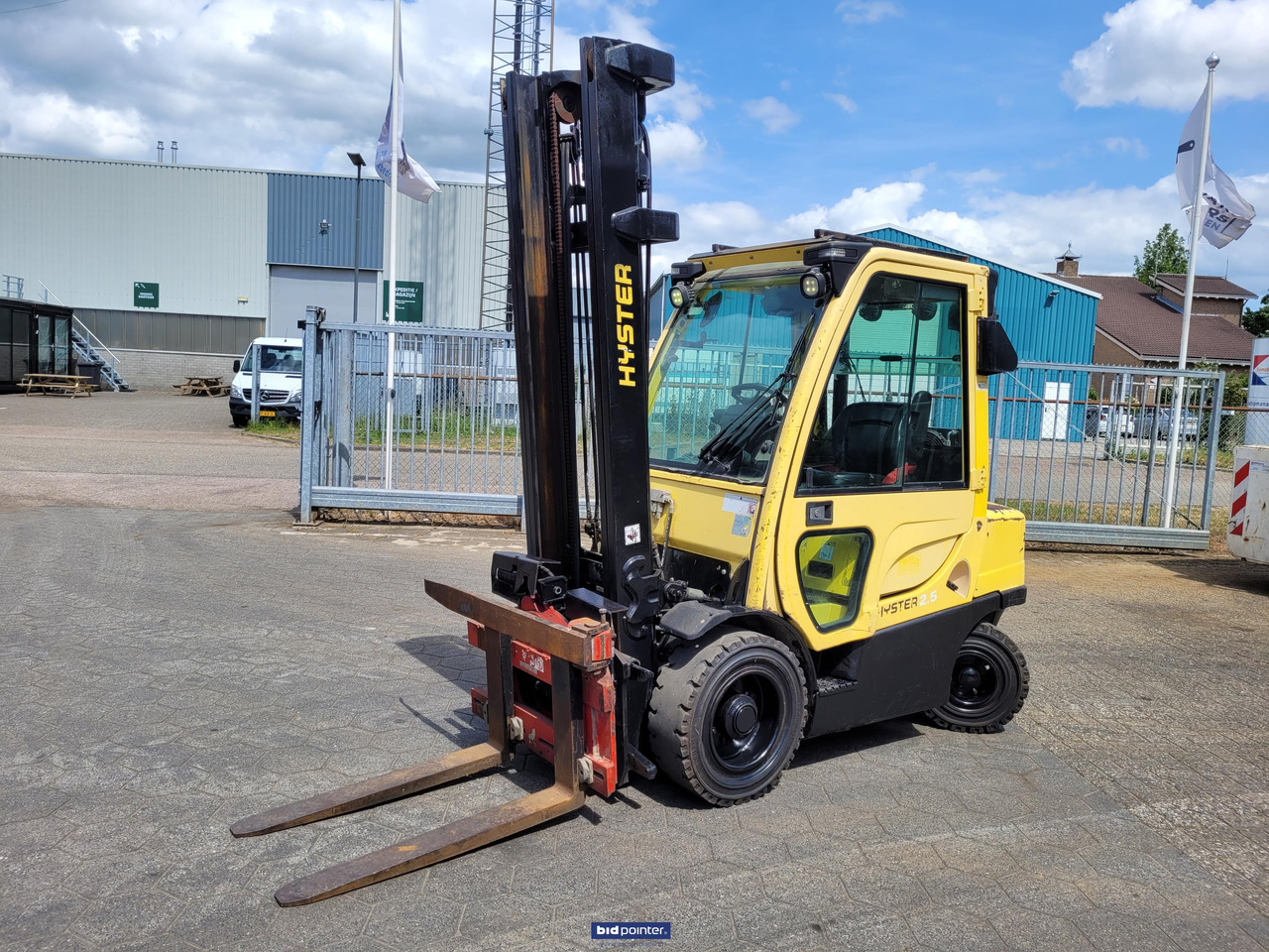 HYSTER 2.5T DIESEL HEFTRUCK met rotator. - Diesel forklift: picture 1 HYSTER 2.5T DIESEL HEFTRUCK met rotator. - Diesel forklift: picture 1