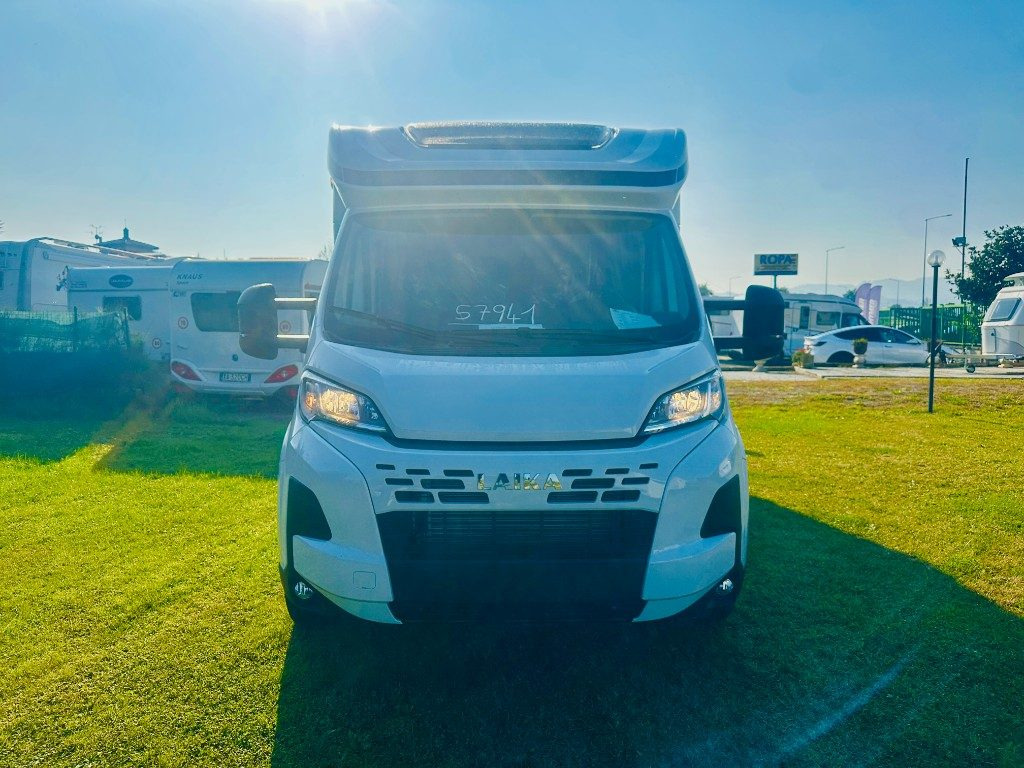 LAIKA KOSMO L 319 - Semi-integrated motorhome: picture 3 LAIKA KOSMO L 319 - Semi-integrated motorhome: picture 3