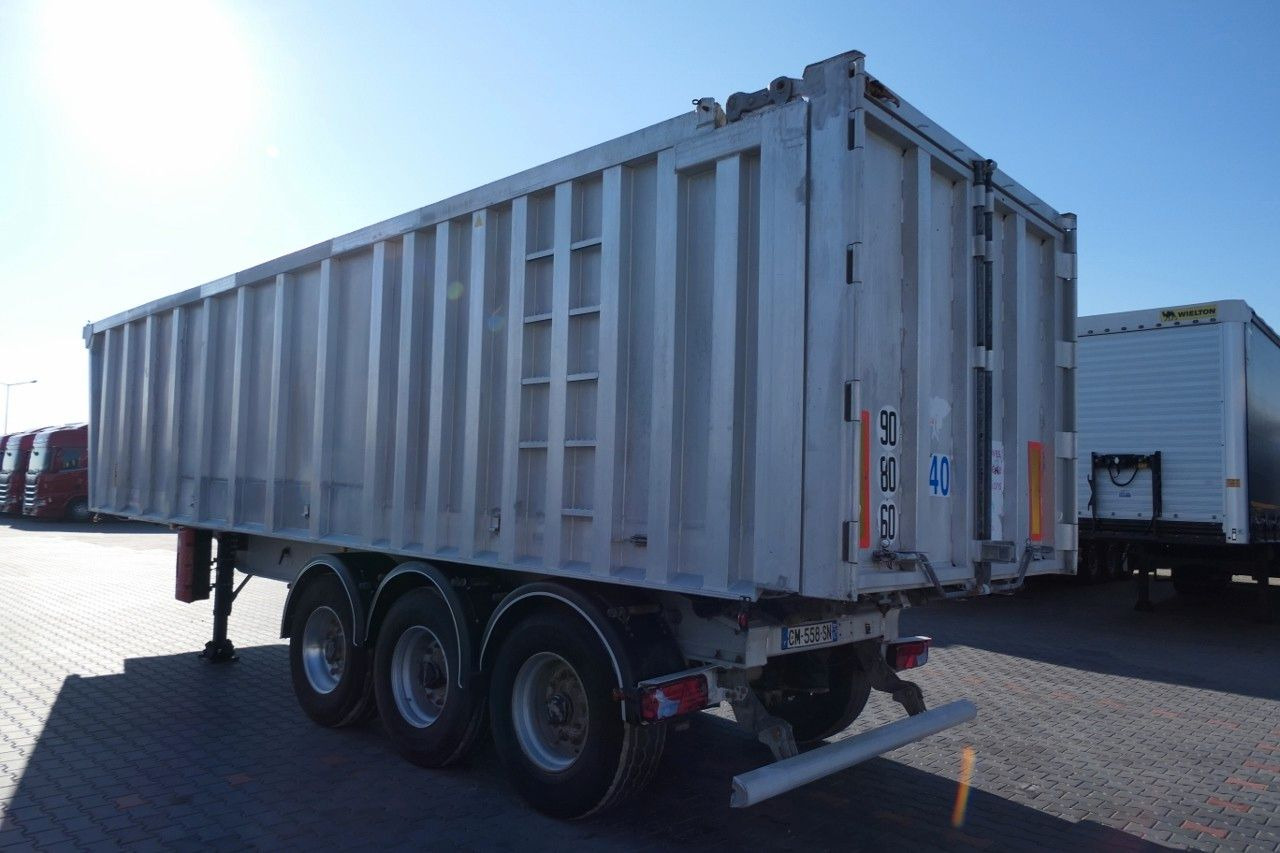 Benalu TIPPER 45 M3/WHOLE ALUMINIUM/5700 KG/FLAP-DOORS - Tipper semi-trailer: picture 5 Benalu TIPPER 45 M3/WHOLE ALUMINIUM/5700 KG/FLAP-DOORS - Tipper semi-trailer: picture 5