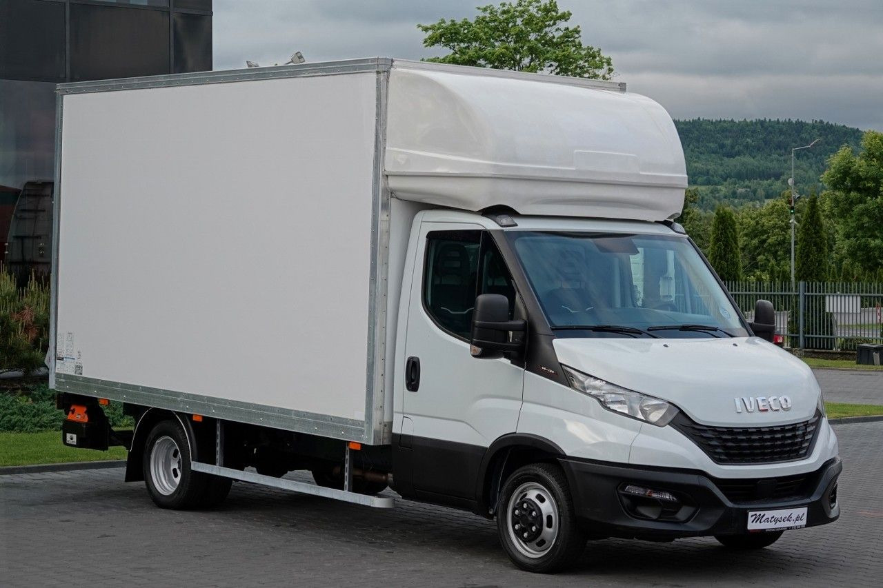 Iveco DAILY 3,0 D / KONTENER / 2021 / BLIŹNIAK / WINDA - Refrigerated van: picture 1 Iveco DAILY 3,0 D / KONTENER / 2021 / BLIŹNIAK / WINDA - Refrigerated van: picture 1