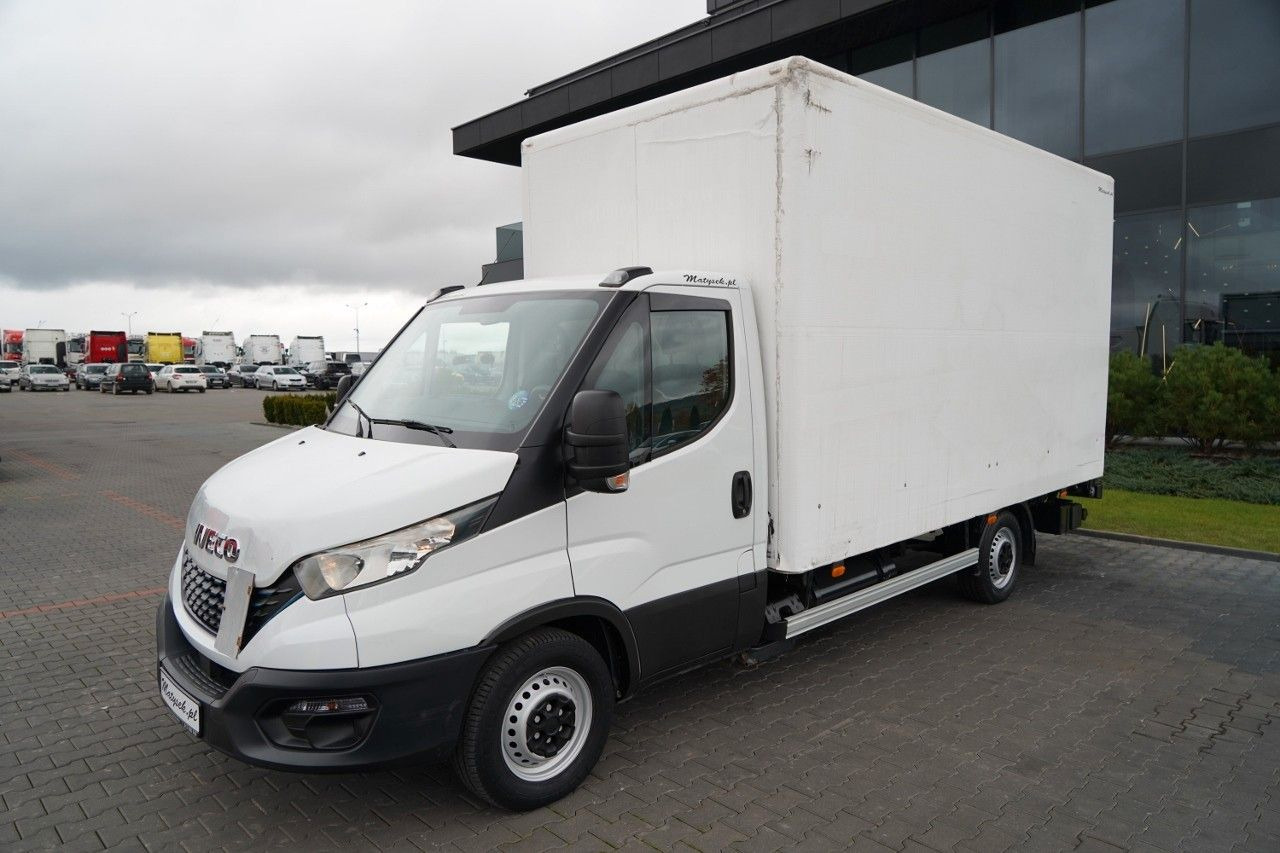 Iveco DAILY 35-NP / CNG / KONTENER / MANUAL / WINDA P - Refrigerated van: picture 4 Iveco DAILY 35-NP / CNG / KONTENER / MANUAL / WINDA P - Refrigerated van: picture 4