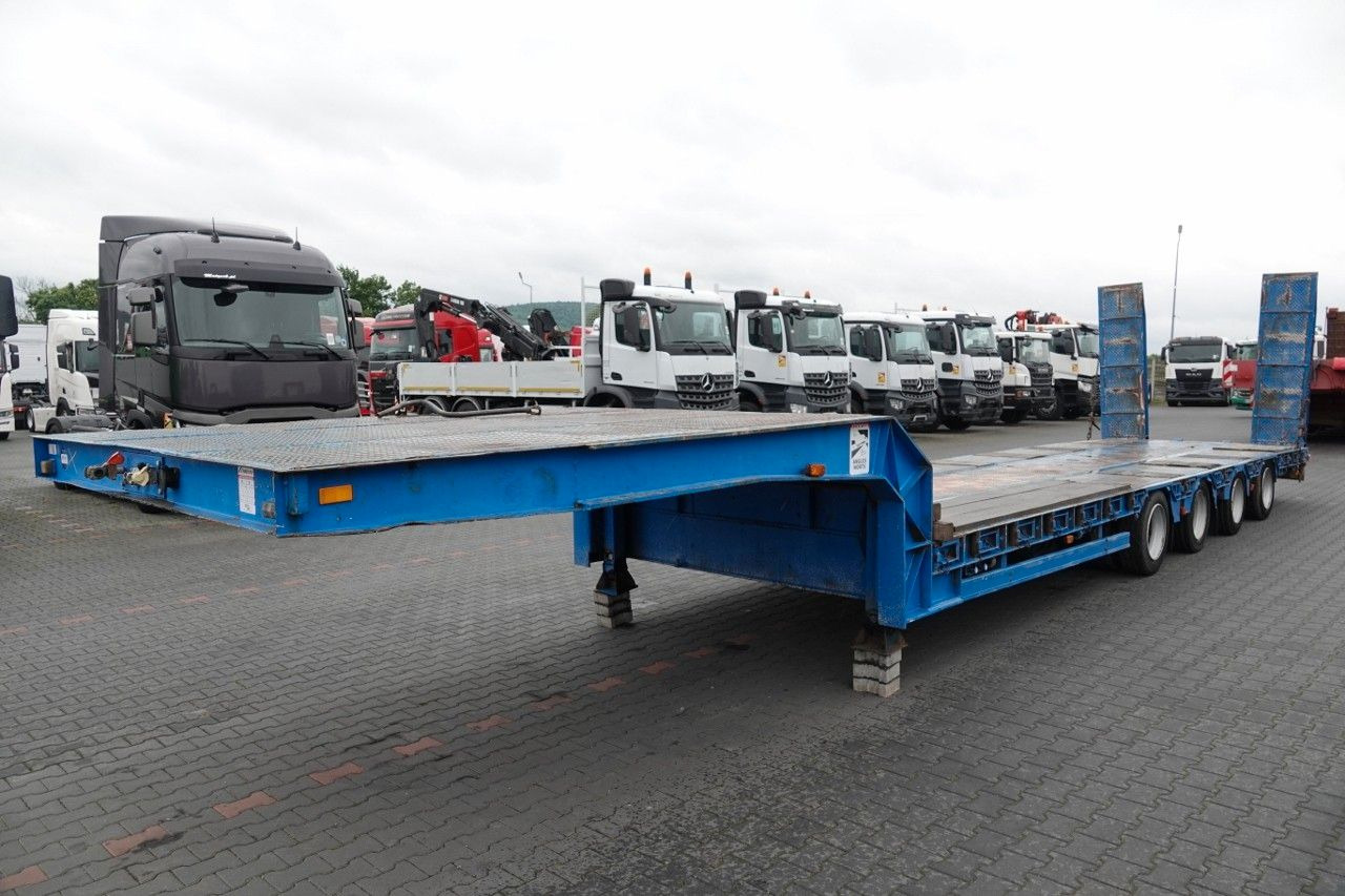 LAWETA NISKOPODWOZIOWA / POSZERZANA / 4 OSIE / - Low loader semi-trailer: picture 3 LAWETA NISKOPODWOZIOWA / POSZERZANA / 4 OSIE / - Low loader semi-trailer: picture 3