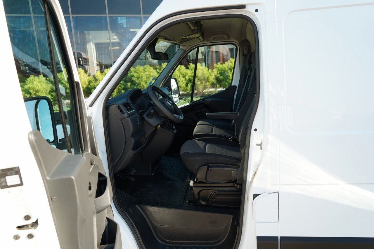 Refrigerated van Renault MASTER / BLASZAK / FURGON / KAMERA COFANIA / 202: picture 11 Refrigerated van Renault MASTER / BLASZAK / FURGON / KAMERA COFANIA / 202: picture 11