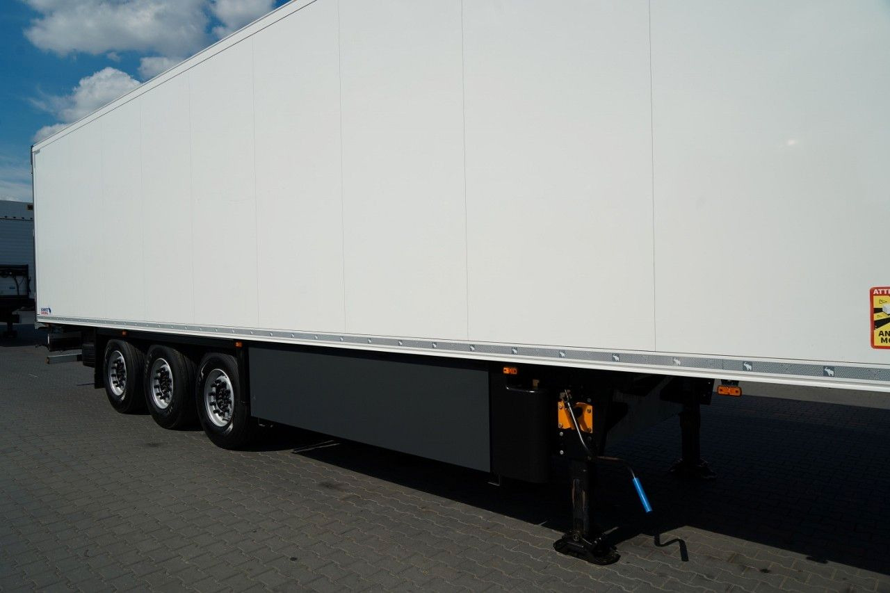 Schmitz Cargobull 023 ROK / CHŁODNIA / THERMO KING SLX 300 / DOPPE - Refrigerator semi-trailer: picture 5 Schmitz Cargobull 023 ROK / CHŁODNIA / THERMO KING SLX 300 / DOPPE - Refrigerator semi-trailer: picture 5