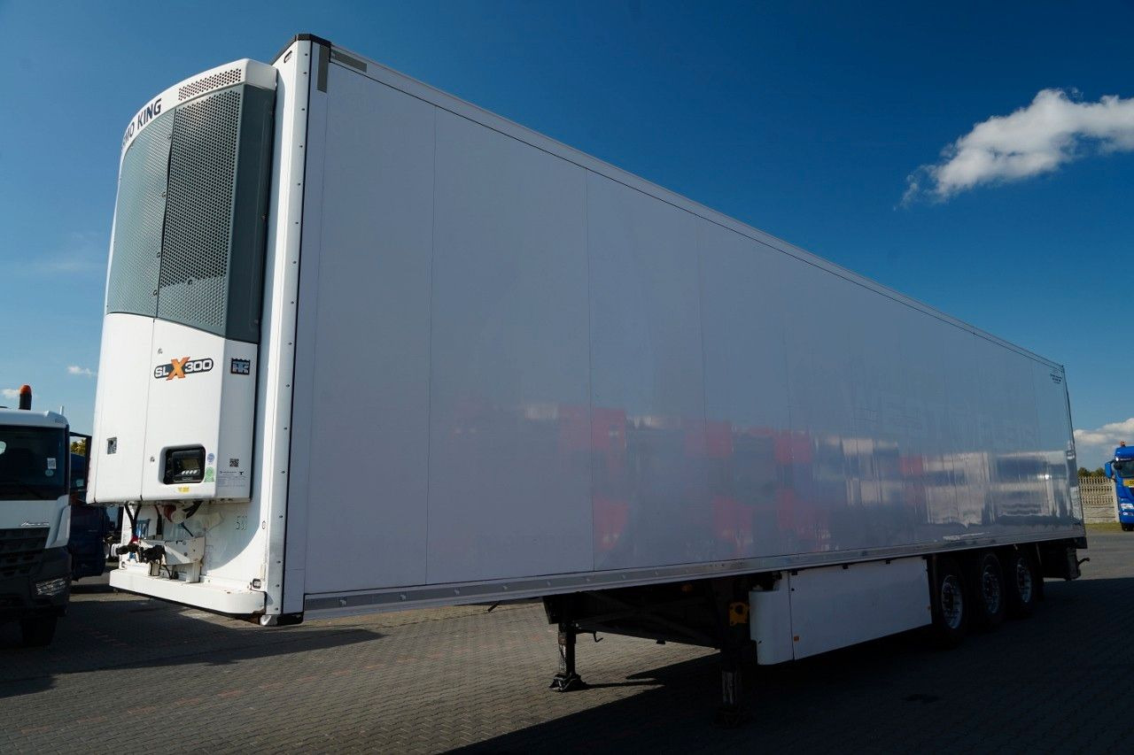 Schmitz Cargobull / CHŁODNIA / THERMO KING SLX 300 / HAKÓWKA / OŚ - Refrigerator semi-trailer: picture 2 Schmitz Cargobull / CHŁODNIA / THERMO KING SLX 300 / HAKÓWKA / OŚ - Refrigerator semi-trailer: picture 2