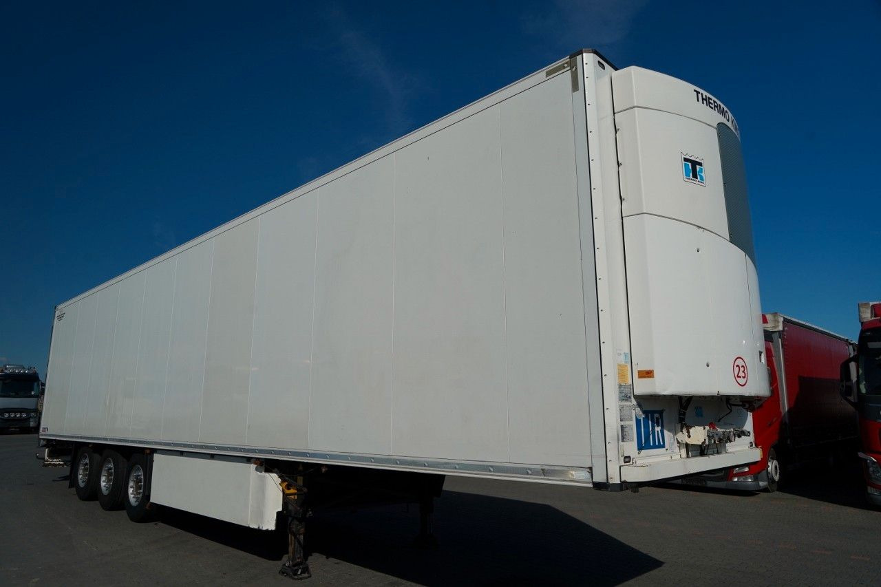 Schmitz Cargobull / CHŁODNIA / THERMO KING SLX 300 / HAKÓWKA / OŚ - Refrigerator semi-trailer: picture 5 Schmitz Cargobull / CHŁODNIA / THERMO KING SLX 300 / HAKÓWKA / OŚ - Refrigerator semi-trailer: picture 5
