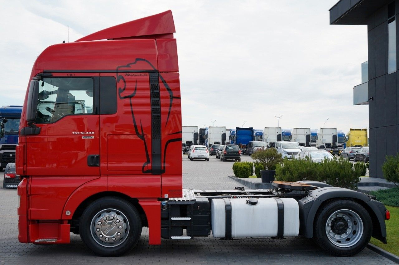 MAN TGX 18.440 / RETARDER / MEGA / LOWDECK / NAVI - Tractor unit: picture 3 MAN TGX 18.440 / RETARDER / MEGA / LOWDECK / NAVI - Tractor unit: picture 3