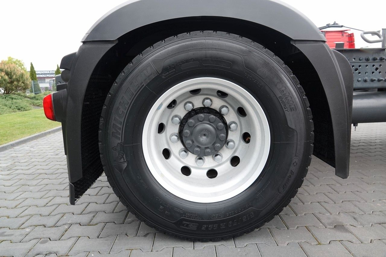 Tractor unit Mercedes-Benz ACTROS 1843 / RETARDER / ALUFELGI / EURO 6 / SPR: picture 12 Tractor unit Mercedes-Benz ACTROS 1843 / RETARDER / ALUFELGI / EURO 6 / SPR: picture 12