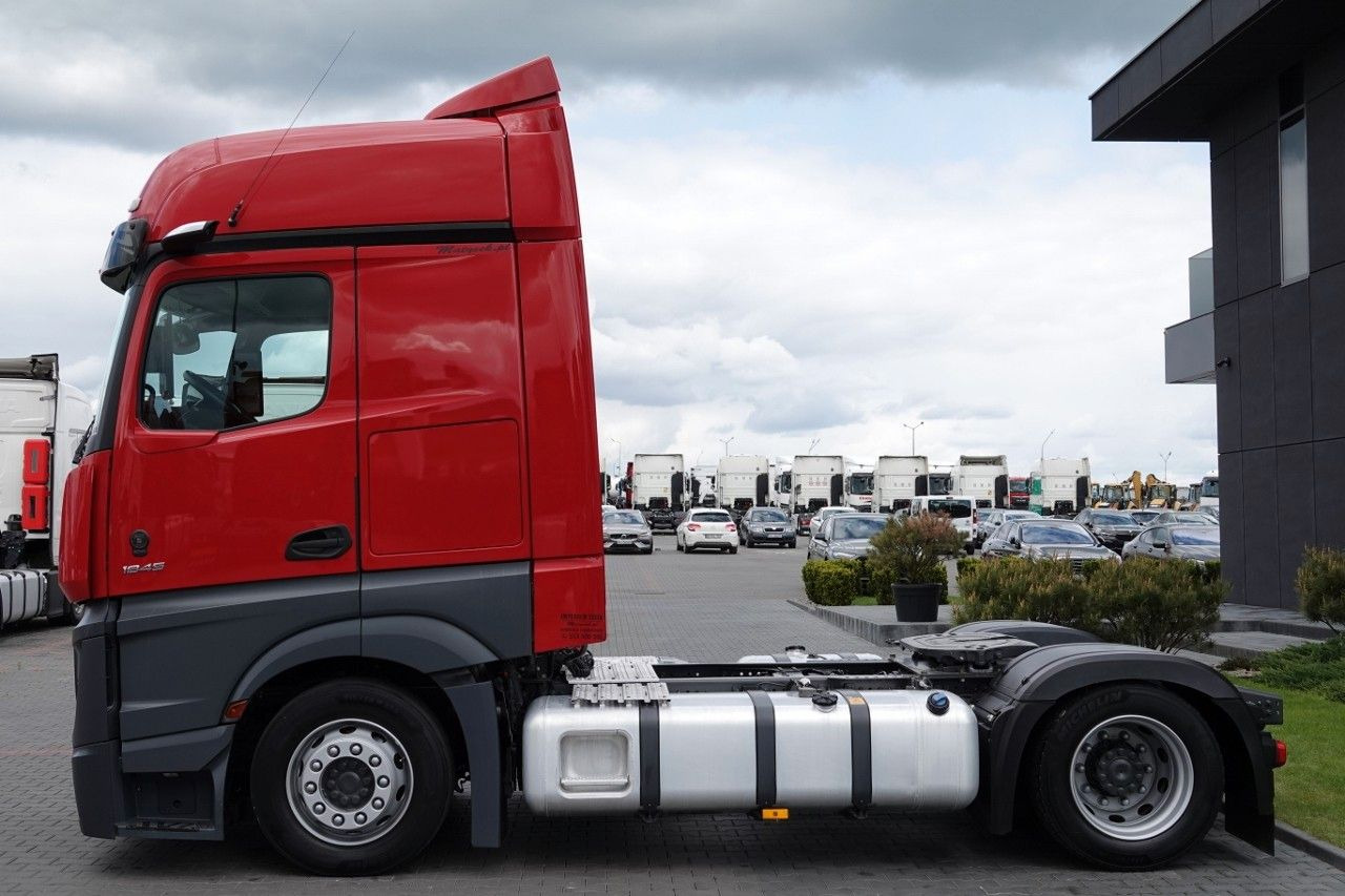 Mercedes-Benz ACTROS 1845 / LOW DECK / MEGA / BIG SPACE / PO K - Tractor unit: picture 3 Mercedes-Benz ACTROS 1845 / LOW DECK / MEGA / BIG SPACE / PO K - Tractor unit: picture 3