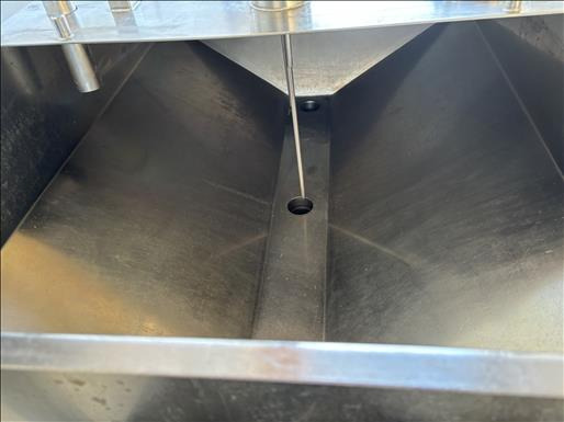 Food processing equipment Riggs 1000 Three head filler: picture 6 Food processing equipment Riggs 1000 Three head filler: picture 6