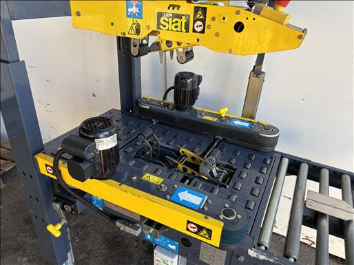 Siat SM8/4 Case taper - Packaging machinery: picture 2 Siat SM8/4 Case taper - Packaging machinery: picture 2