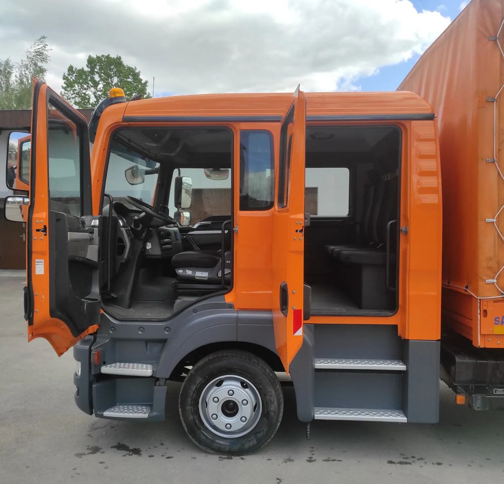 MAN TGL 8.180 DOKA / 6 OSOBOWY /BUTRO-PLANDEKA / - Curtainsider truck: picture 5 MAN TGL 8.180 DOKA / 6 OSOBOWY /BUTRO-PLANDEKA / - Curtainsider truck: picture 5