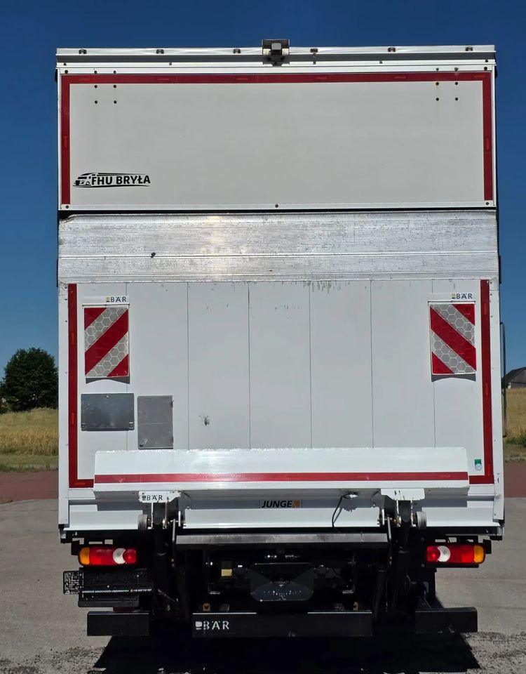 Iveco EUROCARGO 160E320/FIRANKA/WINDA/AUTOMAT/NISKI PRZEBIEG/E6/SPROWADZONY/PIERWSZY WŁAŚCICIEL - Curtainsider truck: picture 5 Iveco EUROCARGO 160E320/FIRANKA/WINDA/AUTOMAT/NISKI PRZEBIEG/E6/SPROWADZONY/PIERWSZY WŁAŚCICIEL - Curtainsider truck: picture 5