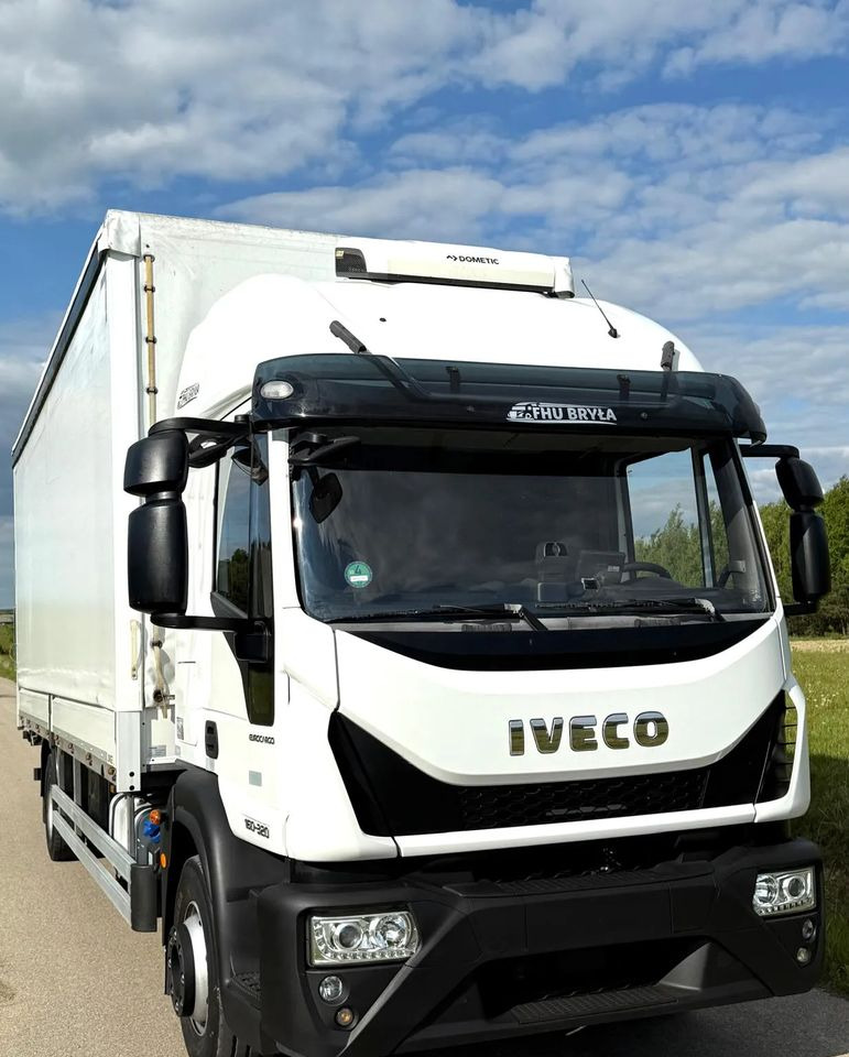 Iveco EUROCARGO 160E320/FIRANKA/WINDA/AUTOMAT/NISKI PRZEBIEG/E6/SPROWADZONY/PIERWSZY WŁAŚCICIEL - Curtainsider truck: picture 2 Iveco EUROCARGO 160E320/FIRANKA/WINDA/AUTOMAT/NISKI PRZEBIEG/E6/SPROWADZONY/PIERWSZY WŁAŚCICIEL - Curtainsider truck: picture 2