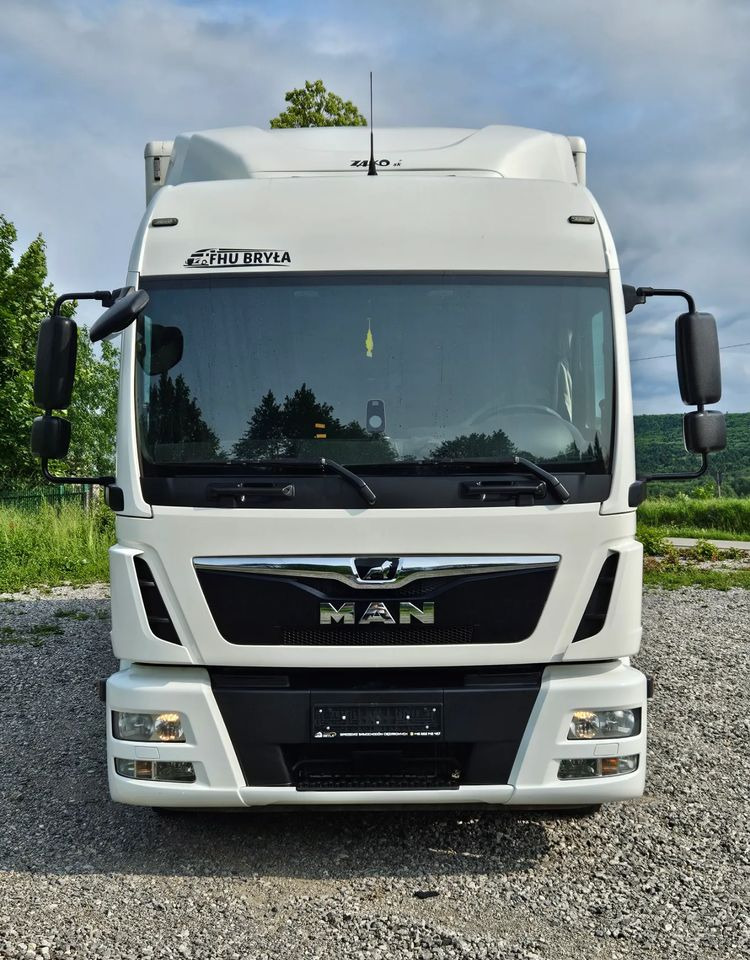 MAN TGL 12.250/KONTENER/IZOTERMA/WINDA/2019R/EURO 6/PEŁEN SERWIS/SPROWADZONY/ZADBANY/JAK NOWY/ KSIĄŻKA SERWISOWA/E6/17 PALET - Box truck: picture 3 MAN TGL 12.250/KONTENER/IZOTERMA/WINDA/2019R/EURO 6/PEŁEN SERWIS/SPROWADZONY/ZADBANY/JAK NOWY/ KSIĄŻKA SERWISOWA/E6/17 PALET - Box truck: picture 3