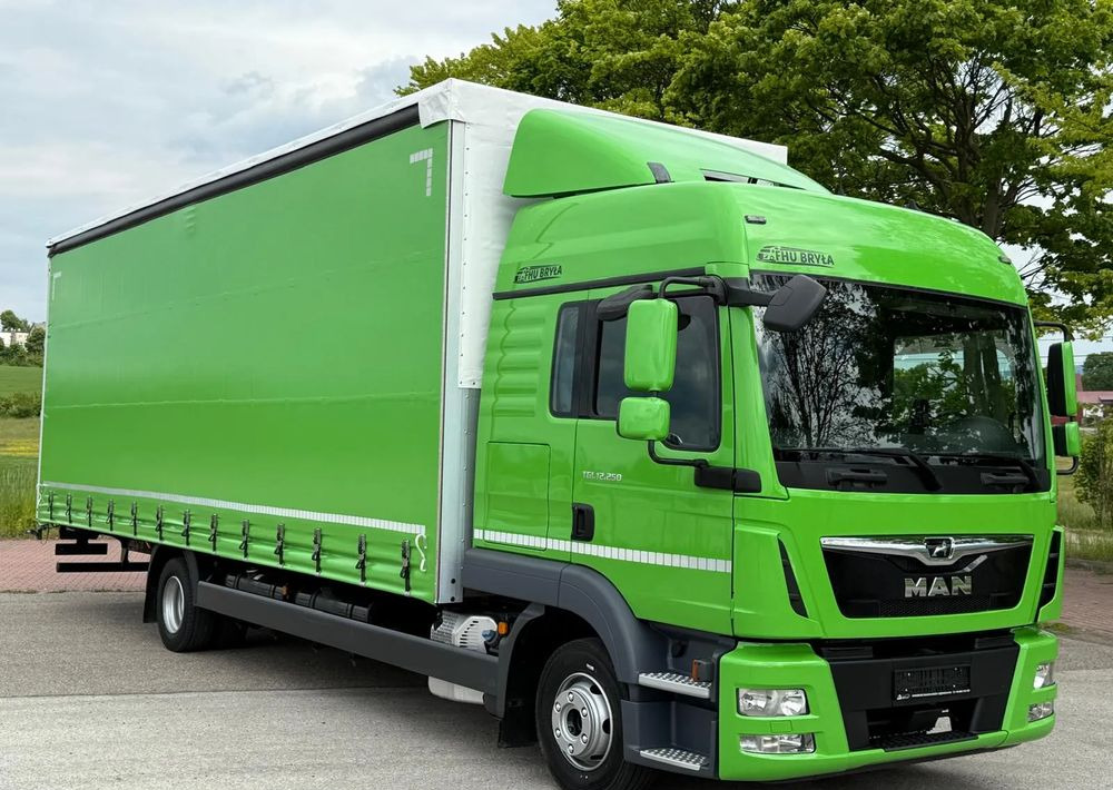 MAN TGL12.250/E6/20PALET/10.2018/SERWISOWANY/NISKI PRZEBIEG/WINDA/FIRANKA//JAK NOWY/SERWISOWANY - Curtainsider truck: picture 1 MAN TGL12.250/E6/20PALET/10.2018/SERWISOWANY/NISKI PRZEBIEG/WINDA/FIRANKA//JAK NOWY/SERWISOWANY - Curtainsider truck: picture 1