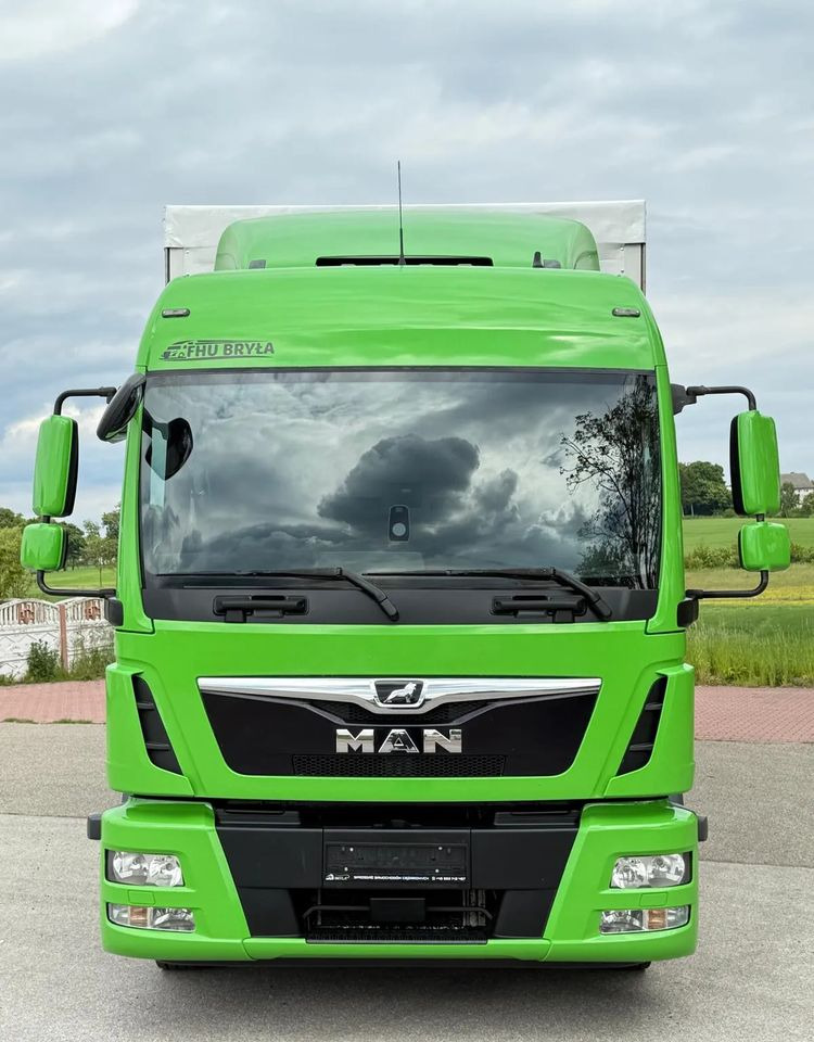 MAN TGL12.250/E6/20PALET/10.2018/SERWISOWANY/NISKI PRZEBIEG/WINDA/FIRANKA//JAK NOWY/SERWISOWANY - Curtainsider truck: picture 3 MAN TGL12.250/E6/20PALET/10.2018/SERWISOWANY/NISKI PRZEBIEG/WINDA/FIRANKA//JAK NOWY/SERWISOWANY - Curtainsider truck: picture 3