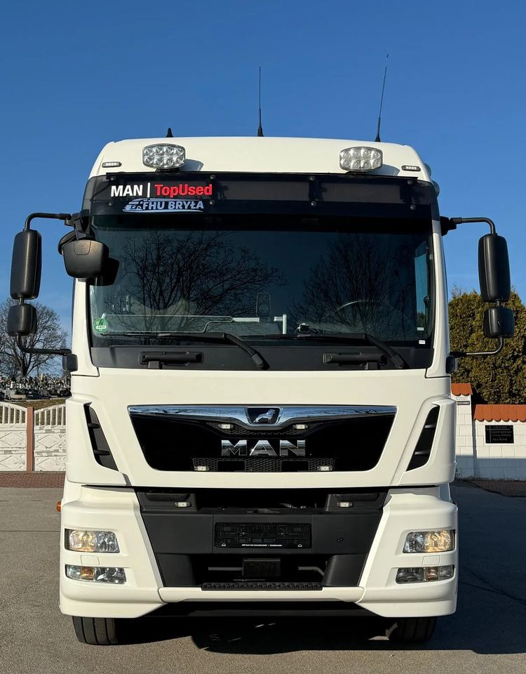 MAN TGM 15.290/E6/FIRANKA/BURTO-FIRANKA/SZKOŁA JAZDY/MAŁY ROZSTAW OSI/16PALET/WINDA/NISKI PRZEBIEG/2019/SERWISOWANY/JAK NOWY - Curtainsider truck: picture 3 MAN TGM 15.290/E6/FIRANKA/BURTO-FIRANKA/SZKOŁA JAZDY/MAŁY ROZSTAW OSI/16PALET/WINDA/NISKI PRZEBIEG/2019/SERWISOWANY/JAK NOWY - Curtainsider truck: picture 3