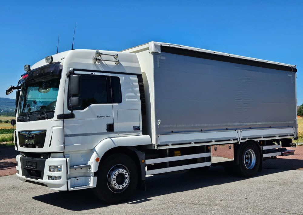 MAN TGM 15.290/E6/FIRANKA/BURTO-FIRANKA/SZKOŁA JAZDY/MAŁY ROZSTAW OSI/16PALET/WINDA/NISKI PRZEBIEG/2019/SERWISOWANY/JAK NOWY - Curtainsider truck: picture 1 MAN TGM 15.290/E6/FIRANKA/BURTO-FIRANKA/SZKOŁA JAZDY/MAŁY ROZSTAW OSI/16PALET/WINDA/NISKI PRZEBIEG/2019/SERWISOWANY/JAK NOWY - Curtainsider truck: picture 1