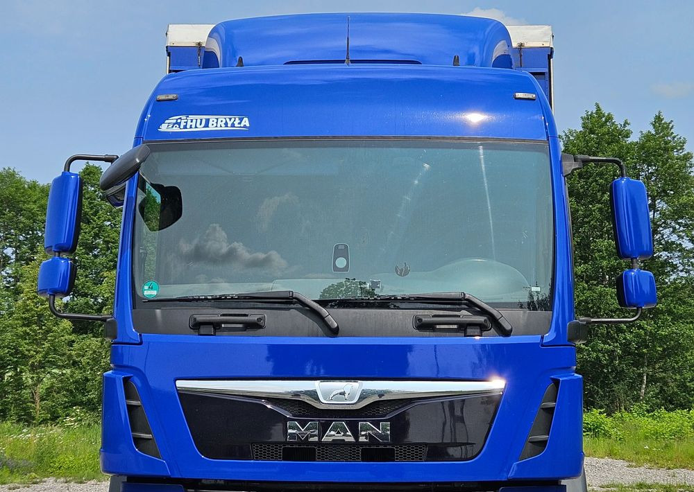 MAN TGM 18.340/15.340/E6/WINDA/NISKI PRZEBIEG/FIRANKA/BURTO-FIRANKA/18PALET/WINDA/NISKI PRZEBIEG/2016/SERWISOWANY - Curtainsider truck: picture 4 MAN TGM 18.340/15.340/E6/WINDA/NISKI PRZEBIEG/FIRANKA/BURTO-FIRANKA/18PALET/WINDA/NISKI PRZEBIEG/2016/SERWISOWANY - Curtainsider truck: picture 4