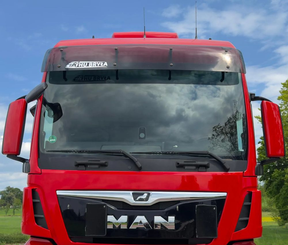 MAN TGX 26.500 / LIFT / 6X2 / KLIMA POSTOJOWA / 18PALET / E6 / FIRANKA / 18 TON ŁADOWNOŚĆ / WINDA / NISKI PRZEBIEG / JEDEN WŁAŚCICIEL / PODWIESZANA OŚ - Curtainsider truck: picture 4 MAN TGX 26.500 / LIFT / 6X2 / KLIMA POSTOJOWA / 18PALET / E6 / FIRANKA / 18 TON ŁADOWNOŚĆ / WINDA / NISKI PRZEBIEG / JEDEN WŁAŚCICIEL / PODWIESZANA OŚ - Curtainsider truck: picture 4
