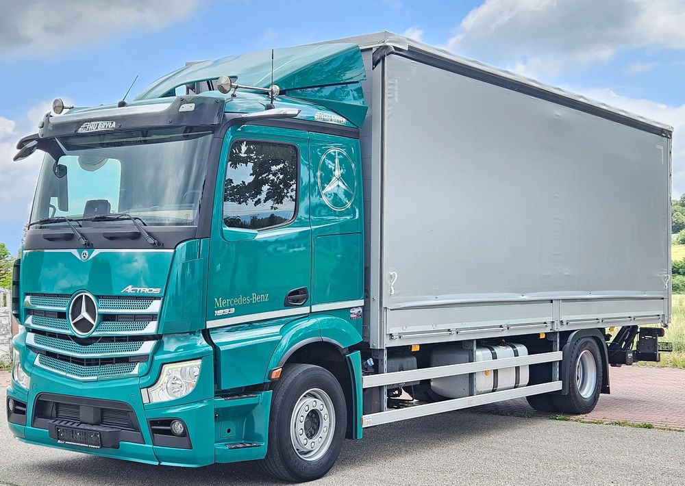 Mercedes-Benz ACTROS 1833 / BURTO-FIRANKA / WINDA / 18 PALET / 8600 ŁADOWNOŚĆ / AUTOMAT / DUŻY SILNIK / 10.2019 ROK / SYPIALKA / LEDY / KAMERY / VIRTUAL COCPIT/ JAK NOWY - Curtainsider truck: picture 1 Mercedes-Benz ACTROS 1833 / BURTO-FIRANKA / WINDA / 18 PALET / 8600 ŁADOWNOŚĆ / AUTOMAT / DUŻY SILNIK / 10.2019 ROK / SYPIALKA / LEDY / KAMERY / VIRTUAL COCPIT/ JAK NOWY - Curtainsider truck: picture 1