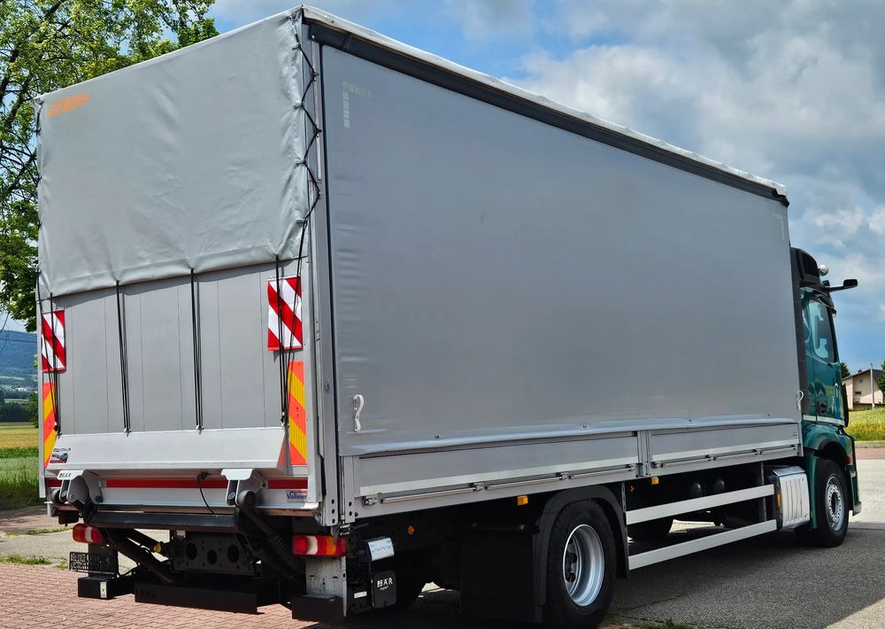Mercedes-Benz ACTROS 1833 / BURTO-FIRANKA / WINDA / 18 PALET / 8600 ŁADOWNOŚĆ / AUTOMAT / DUŻY SILNIK / 10.2019 ROK / SYPIALKA / LEDY / KAMERY / VIRTUAL COCPIT/ JAK NOWY - Curtainsider truck: picture 5 Mercedes-Benz ACTROS 1833 / BURTO-FIRANKA / WINDA / 18 PALET / 8600 ŁADOWNOŚĆ / AUTOMAT / DUŻY SILNIK / 10.2019 ROK / SYPIALKA / LEDY / KAMERY / VIRTUAL COCPIT/ JAK NOWY - Curtainsider truck: picture 5