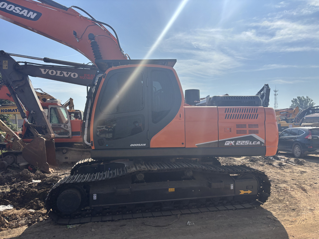 DOOSAN Korea imports doosan DX225 - Crawler excavator: picture 1 DOOSAN Korea imports doosan DX225 - Crawler excavator: picture 1