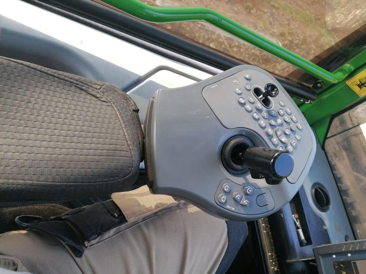 Forwarder JOHN DEERE 1910E: picture 16 Forwarder JOHN DEERE 1910E: picture 16