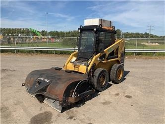 CAT 246 - Skid steer loader: picture 1 CAT 246 - Skid steer loader: picture 1