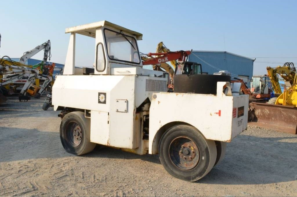 Ferdinand Steck PW9-H - Pneumatic roller: picture 1 Ferdinand Steck PW9-H - Pneumatic roller: picture 1