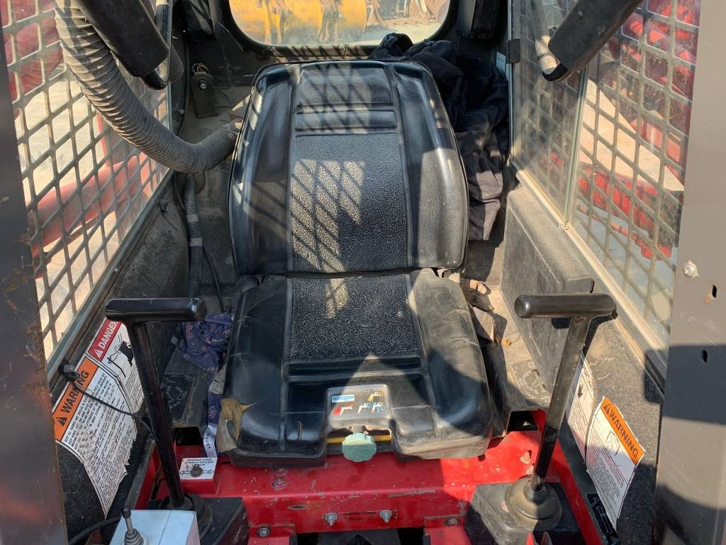 Skid steer loader Gehl SL5625: picture 13 Skid steer loader Gehl SL5625: picture 13