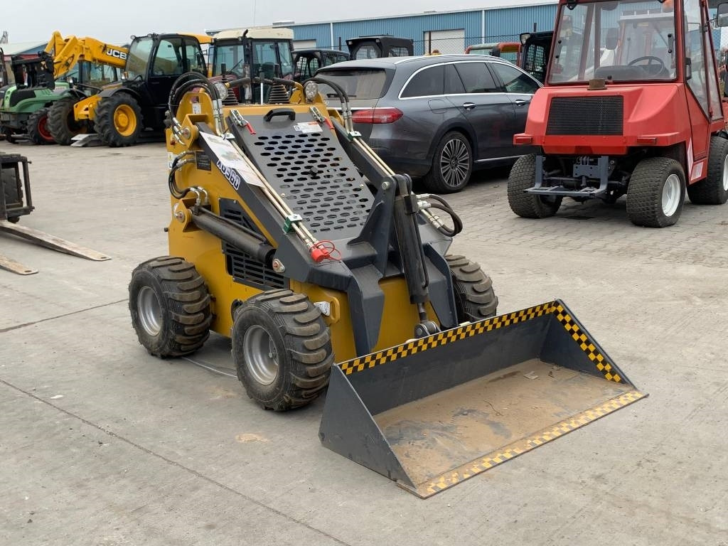 KingKong XG360 - Skid steer loader: picture 2 KingKong XG360 - Skid steer loader: picture 2