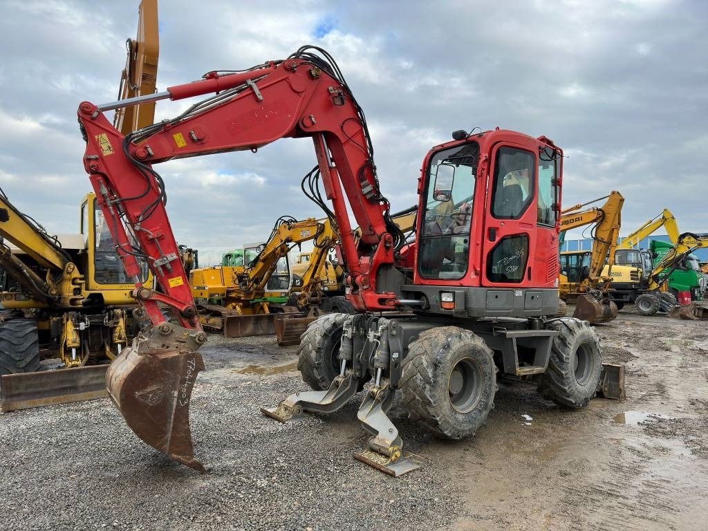Komatsu PW98MR-8 - Wheel excavator: picture 1 Komatsu PW98MR-8 - Wheel excavator: picture 1