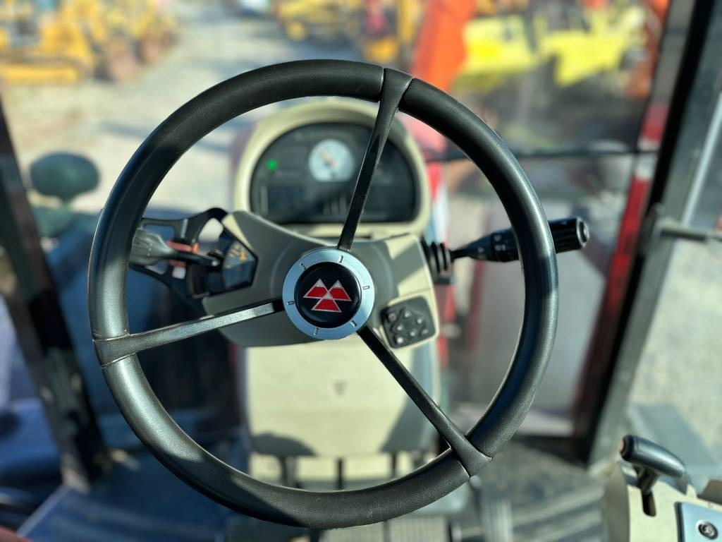 Farm tractor Massey Ferguson 8670: picture 15 Farm tractor Massey Ferguson 8670: picture 15