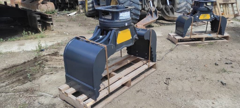 Mustang GRP 250 - Grapple for Construction machinery: picture 3 Mustang GRP 250 - Grapple for Construction machinery: picture 3