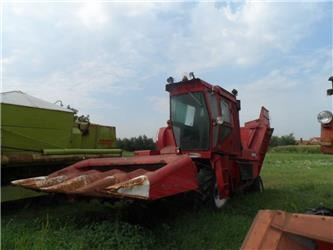 New Idea 802 - Combine harvester: picture 1 New Idea 802 - Combine harvester: picture 1