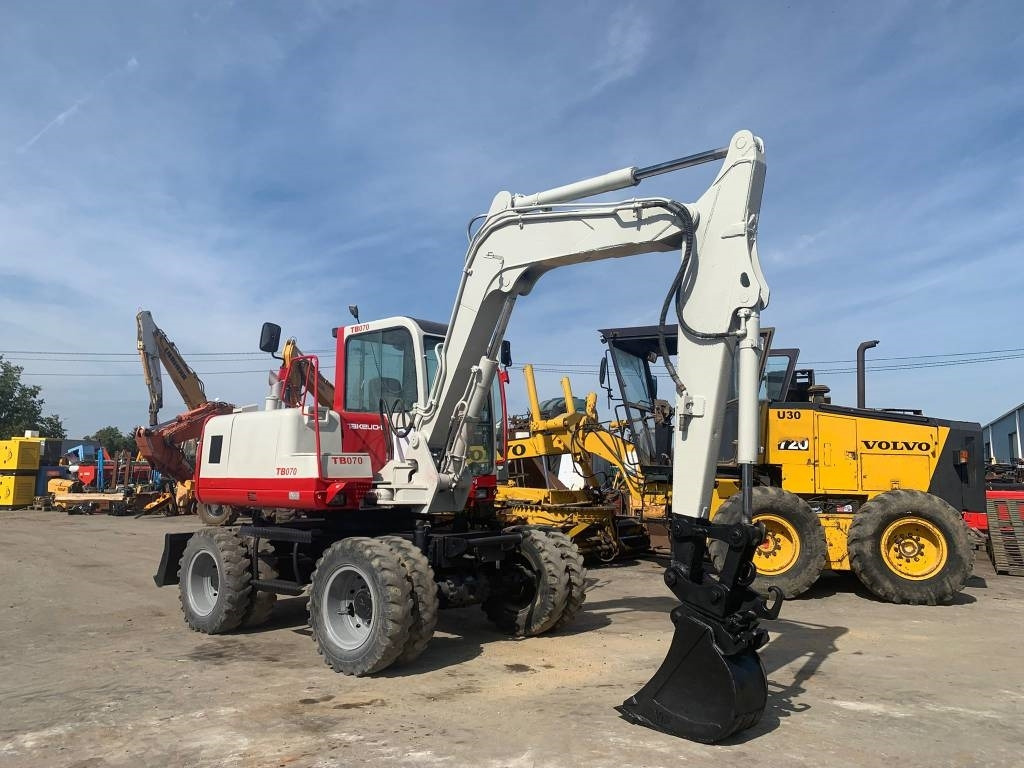 Takeuchi TB070W - Wheel excavator: picture 2 Takeuchi TB070W - Wheel excavator: picture 2